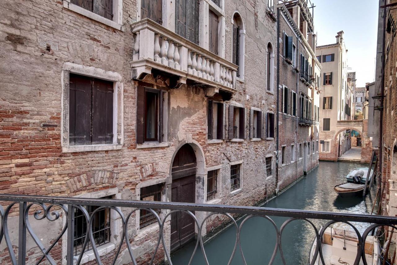 Canal View Suite In Rialto By Wonderful Italy Венеція Екстер'єр фото